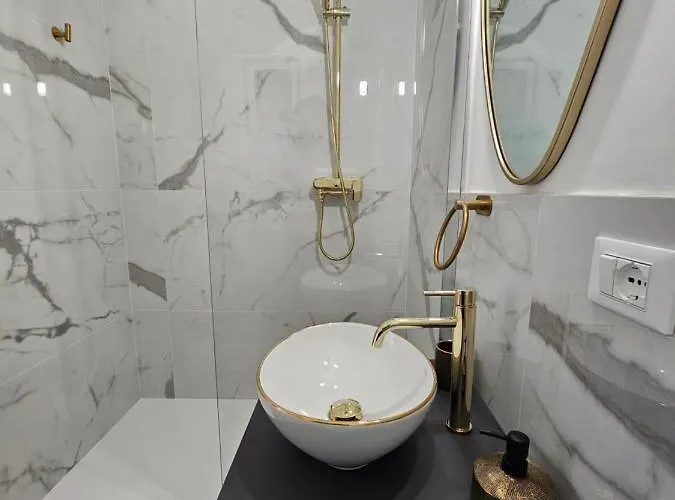 בית אירוח Canal View