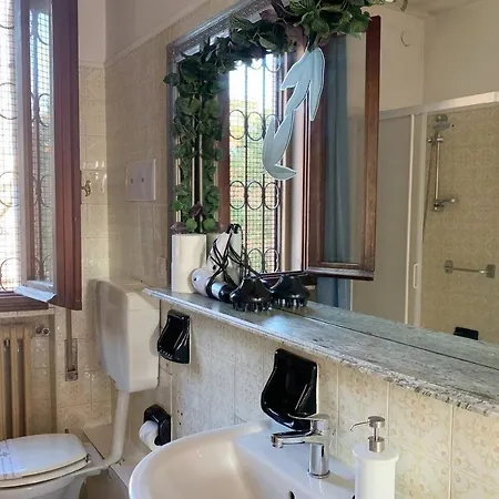 Homestay Canal View Venice