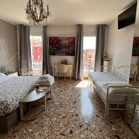 Quarto em Acomodações Particulares Canal View Veneza